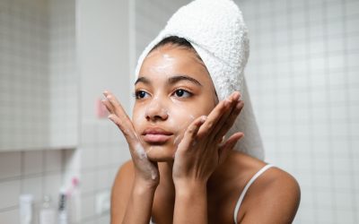 Radiant Skin Unveiled: A Guide to a Glowing Skincare Routine